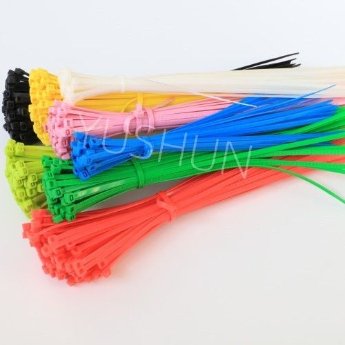 Legami di plastica a cavo di nylon auto bloccante durevole - OEM - Disponibile in bianco o nero