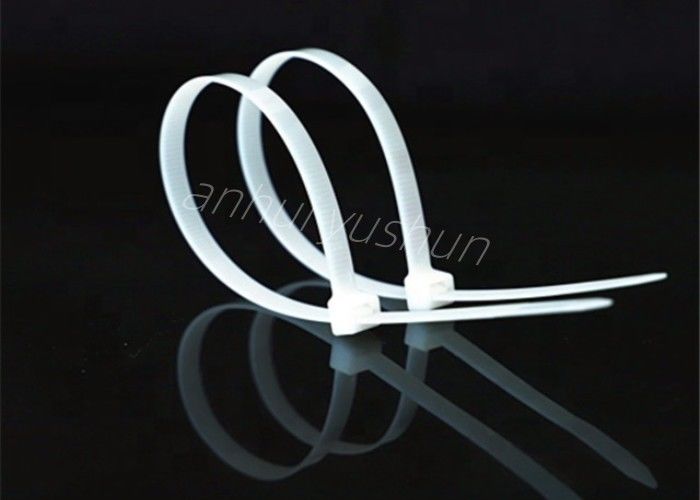 Legami di plastica per cavi in nylon auto-bloccanti sicuri e riutilizzabili per il fasciamento senza cuciture