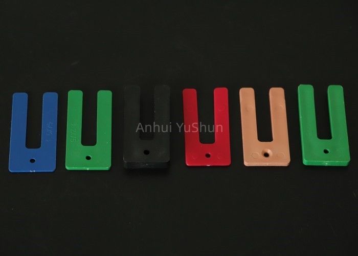 3.2MM U modellano gli imballatori a ferro di cavallo di plastica di Shim Tile Spacers Window Frame per il pavimento ceramico della parete