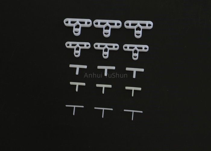 I separatori della piastrella di ceramica dell'OEM mette gli accessori una zeppa per la parete del pavimento che piastrella livellando il sistema