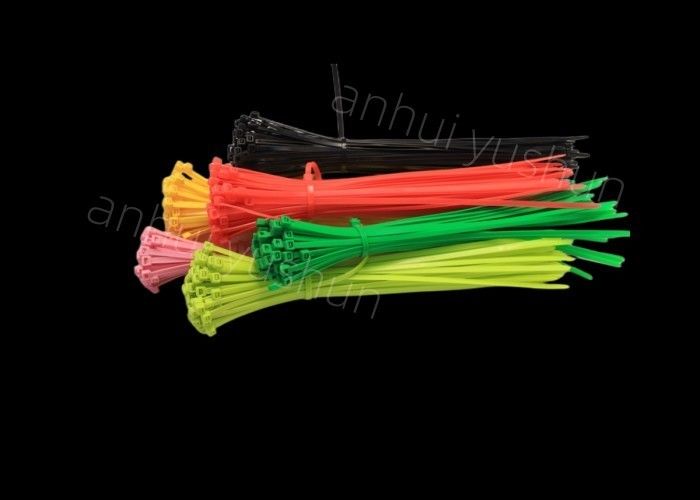 Cable di nylon auto-bloccante bianco o nero legami di plastica con 18 libbre di resistenza alla trazione