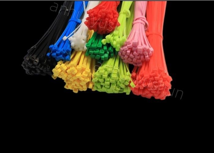L'auto che chiude i legami a chiave in serie dello zip fissa il materiale del nylon 6/6 delle fascette ferma-cavo 370mm del legame