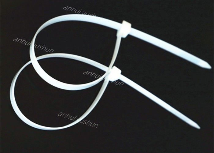Il forte auto che chiude gli involucri a chiave di plastica resistenti dello zip delle fascette ferma-cavo del nylon 66 non si rompe mai