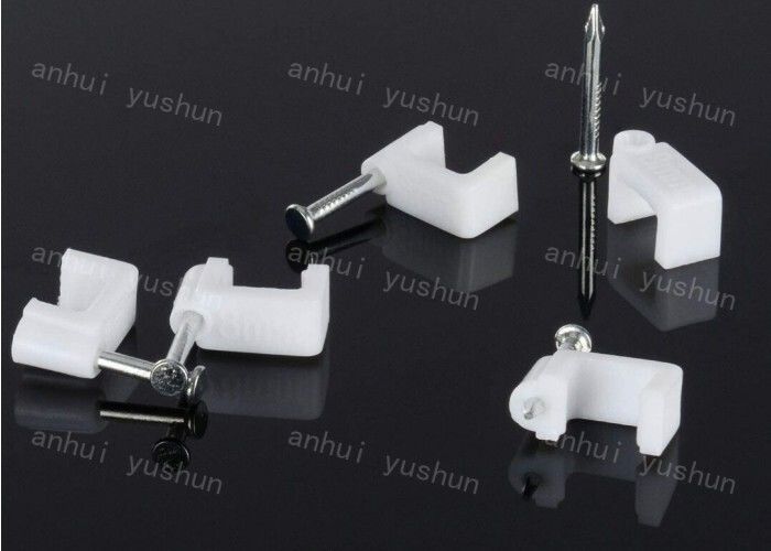 Clips per cavi in plastica facili da installare per usi interni/esterni con caratteristiche e vantaggi